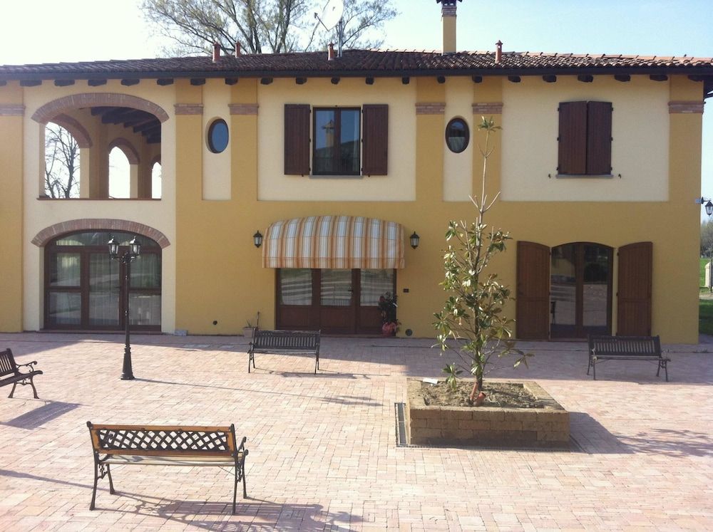 Agriturismo Antico Noce -1 estrelas em Granarolo dellʼEmilia