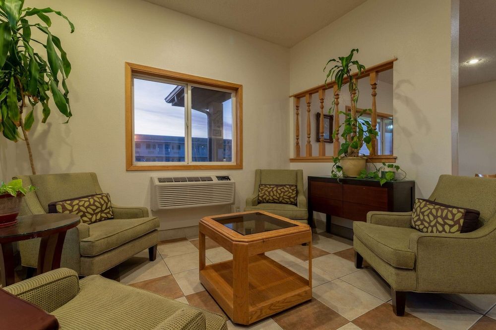 Super 8 by Wyndham Pendleton 3