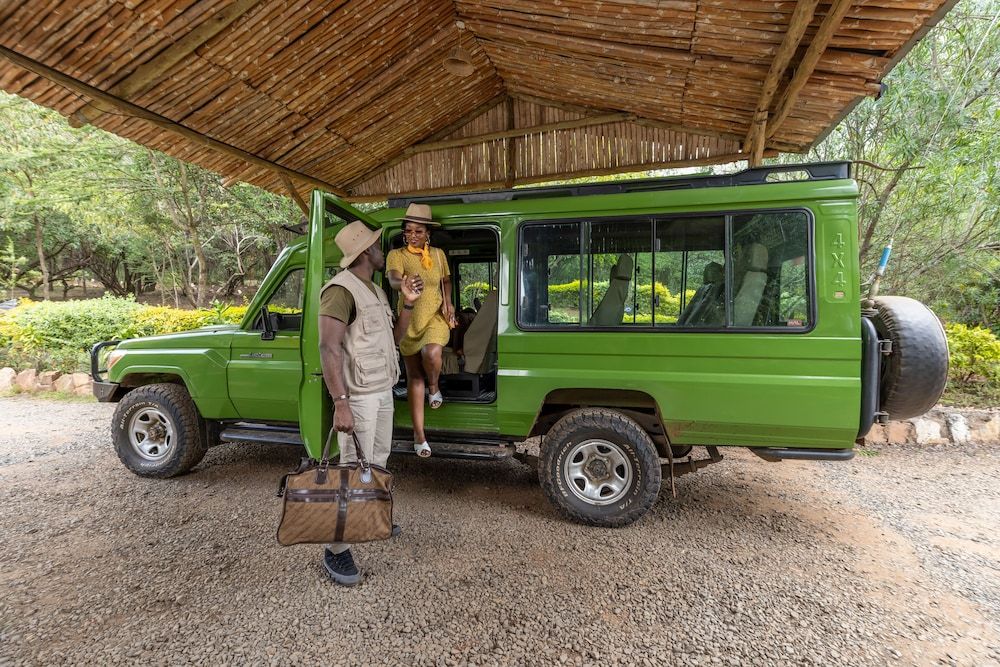 Sentrim Mara Game Lodge 2