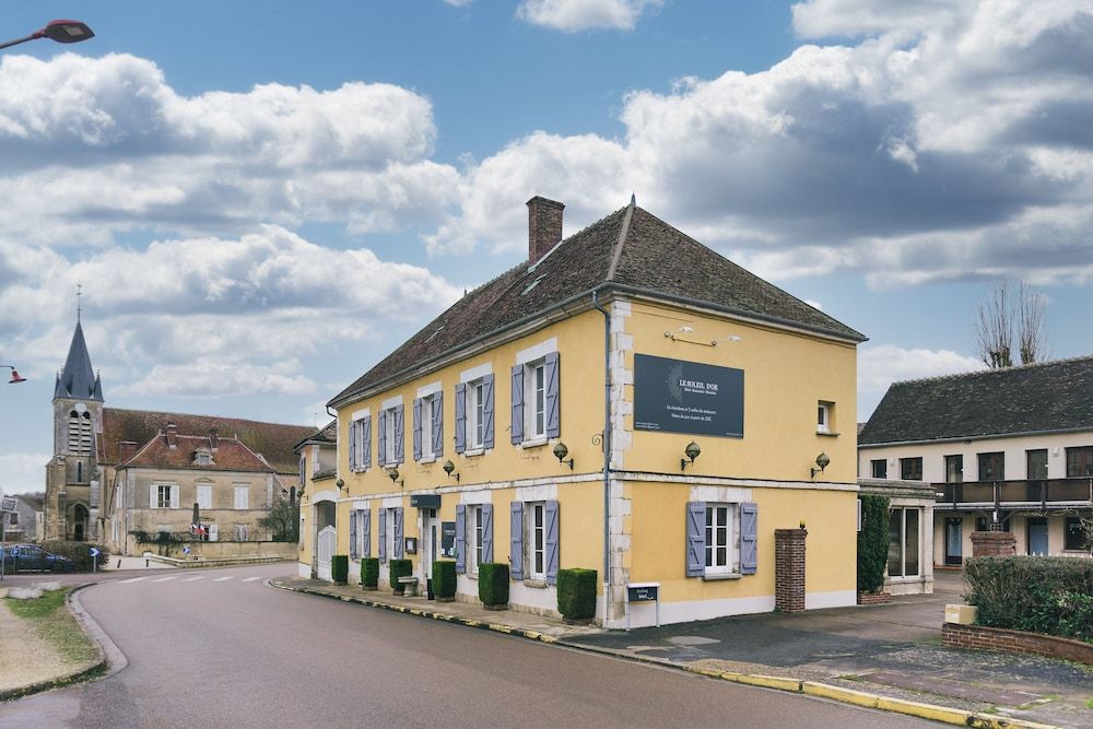 Le Soleil D'or -1 estrelas em Montigny-la-Resle