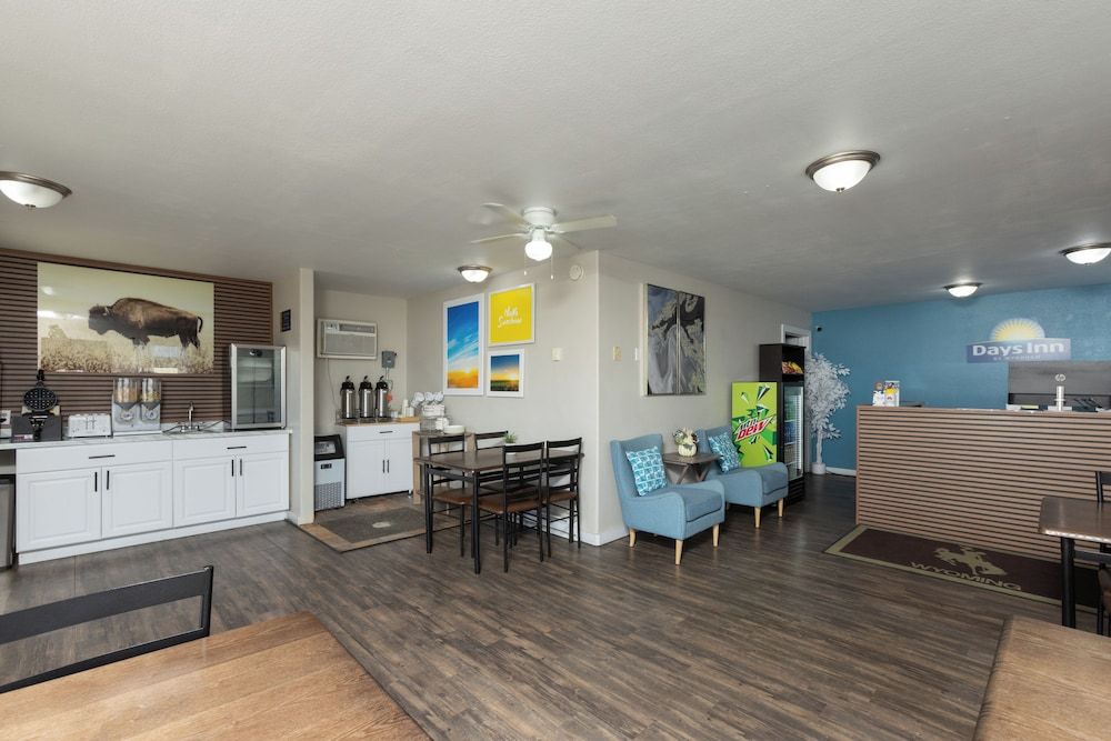 Days Inn by Wyndham Wheatland 2