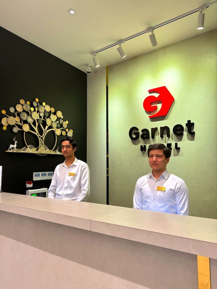 Garnet Mir Hotel 3