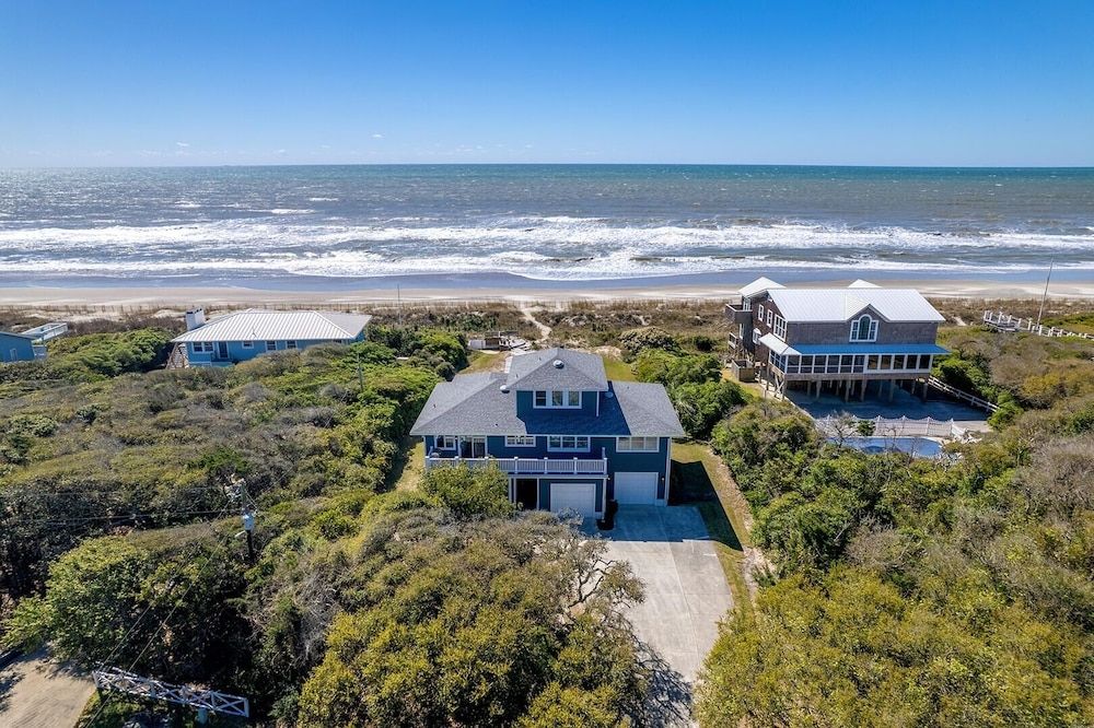 Duneside 6 Bedroom Home by RedAwning -1 estrelas em Pine Knoll Shores