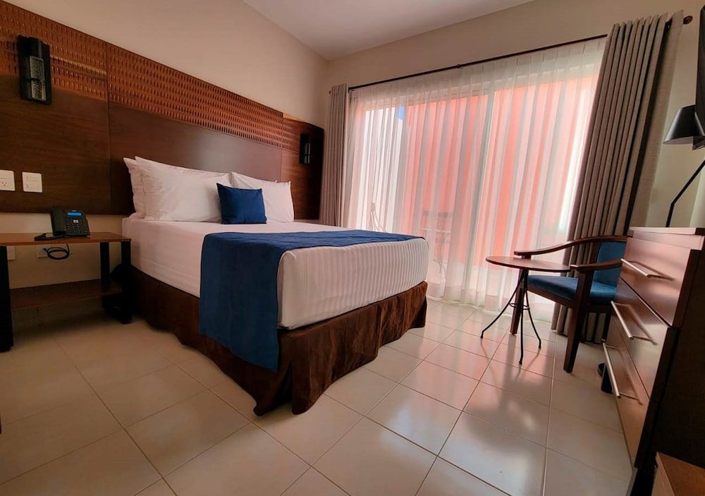 Hotel Real Cocula 2
