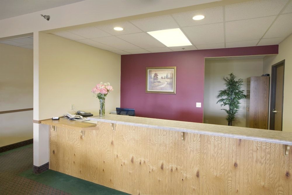 Americas Best Value Inn Gaylord 2