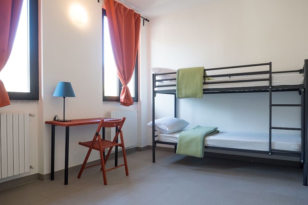 Lake Como Beach Hostel 3