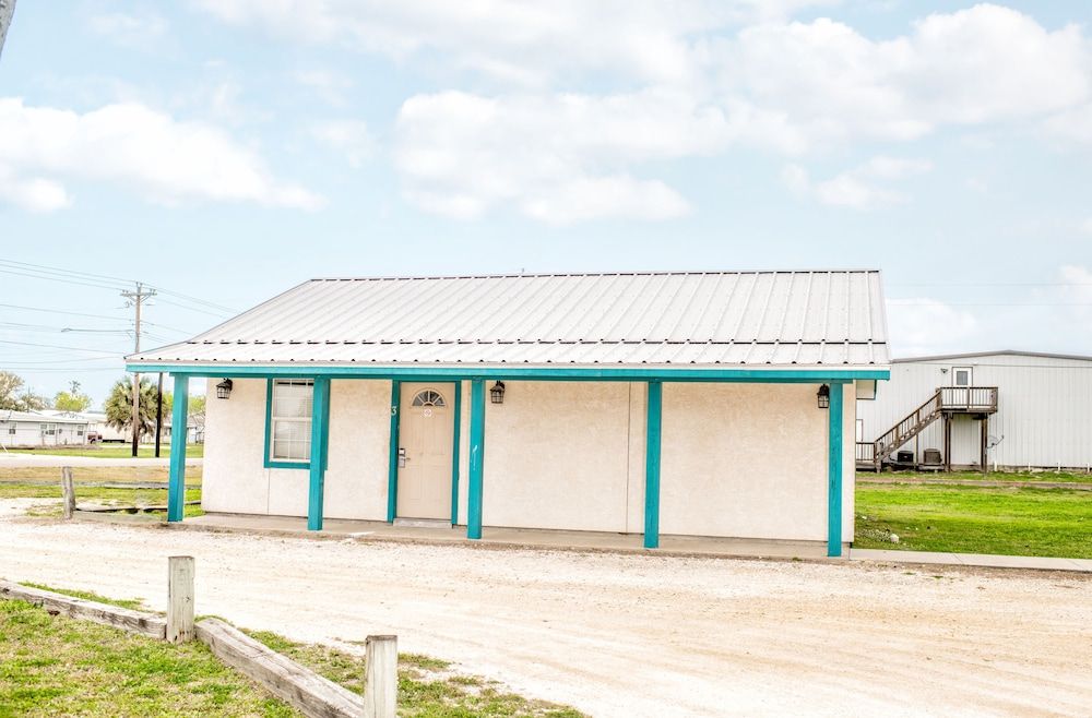 Captain Quarters Motel 2
