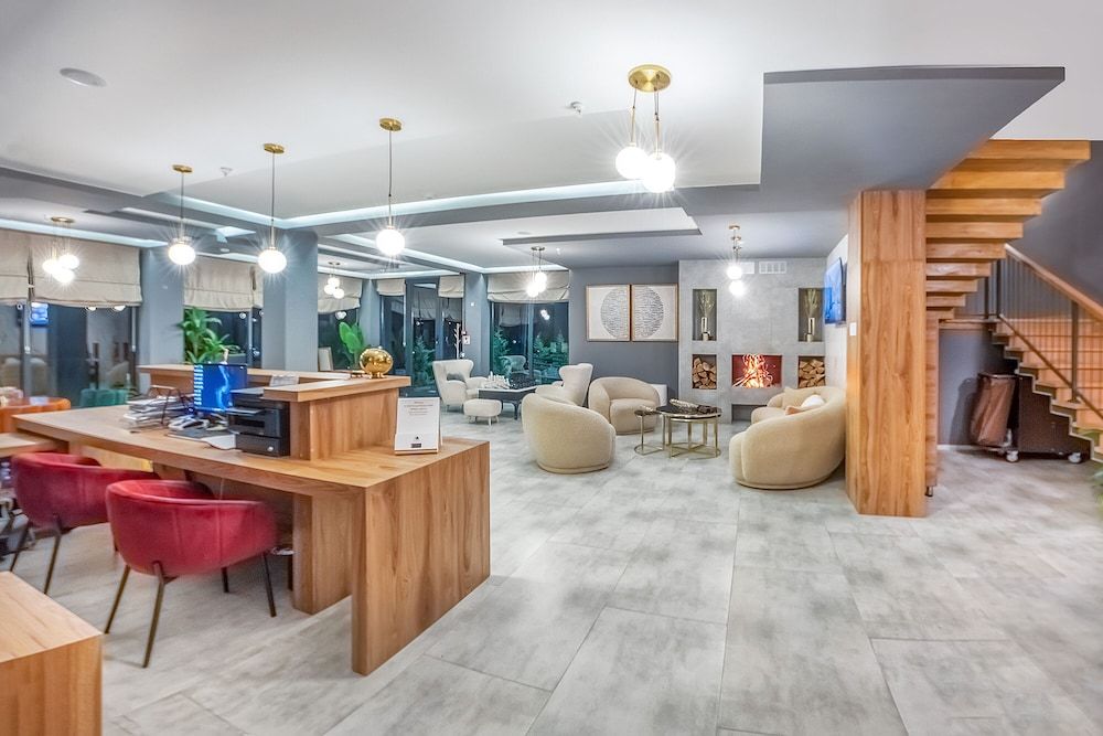 Solo Grand Boshuri Hotel 3