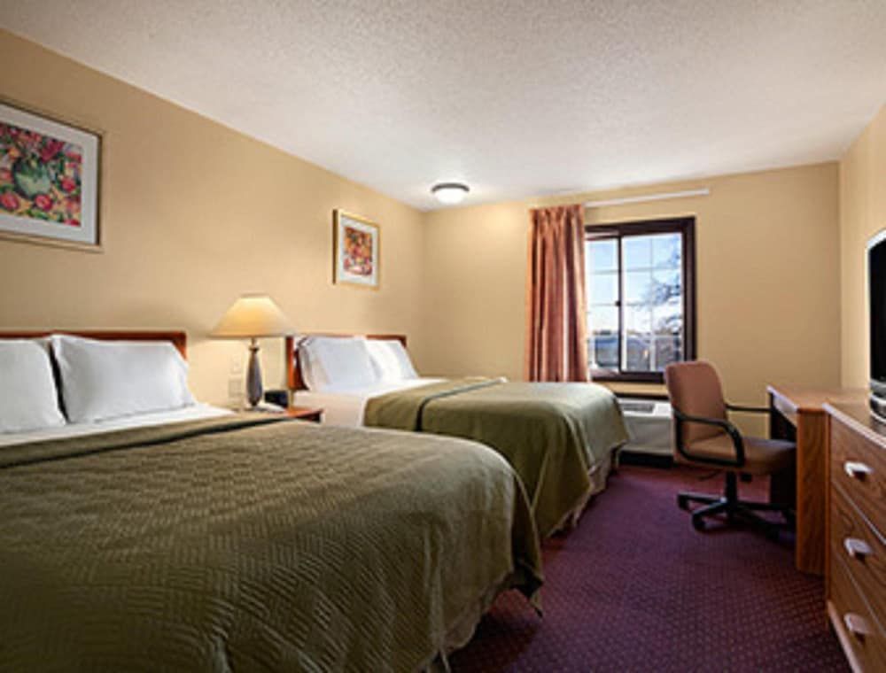 The Sage Hotel 3
