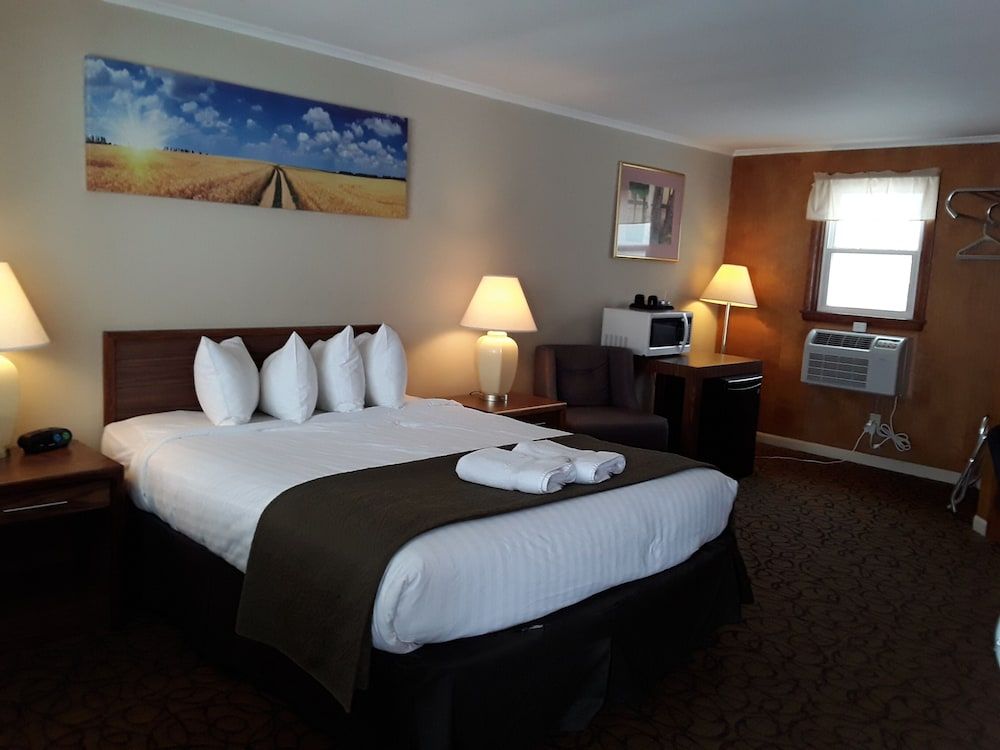 Gladstone Motel 2