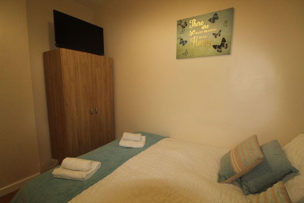 Middlecroft House 2