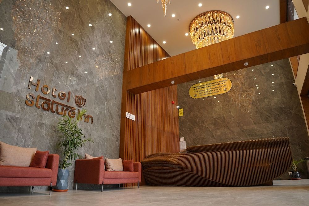 Hotel Stature Inn 2