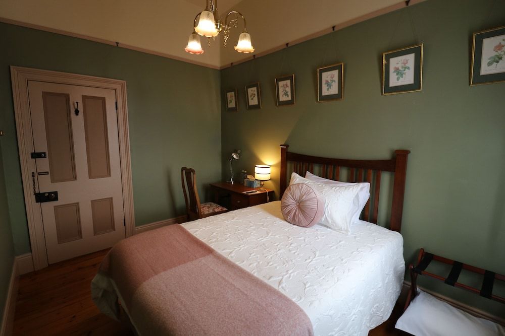The Exchange Beaconsfield - Offering Heritage Accommodation 3