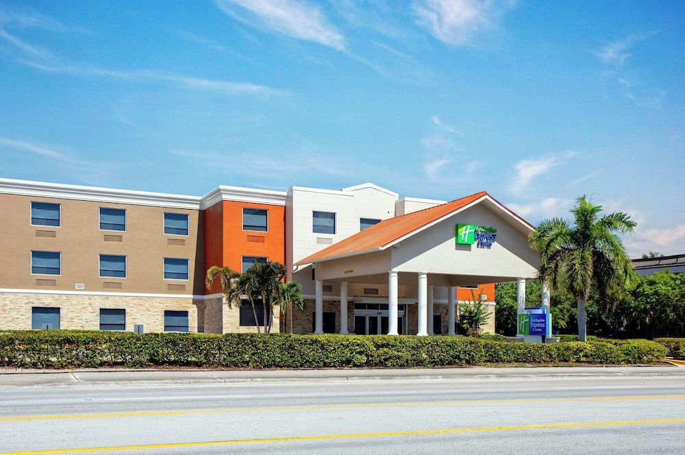 Holiday Inn Express & Suites Lantana by IHG 2 estrelas em Lantana