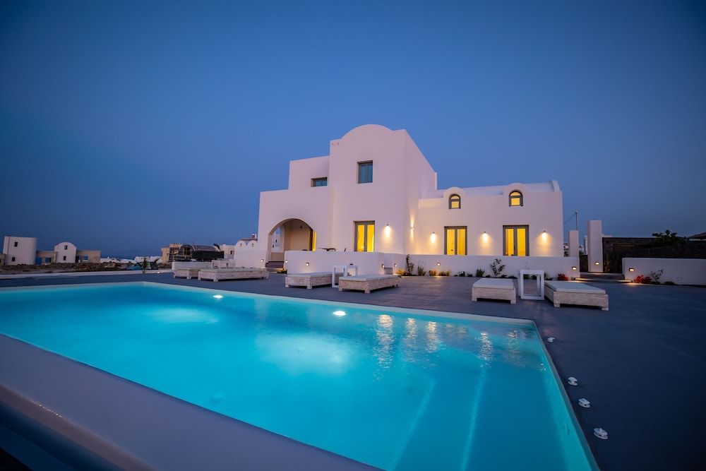 Bonsai Luxury Suites -1 estrellas en Karterados