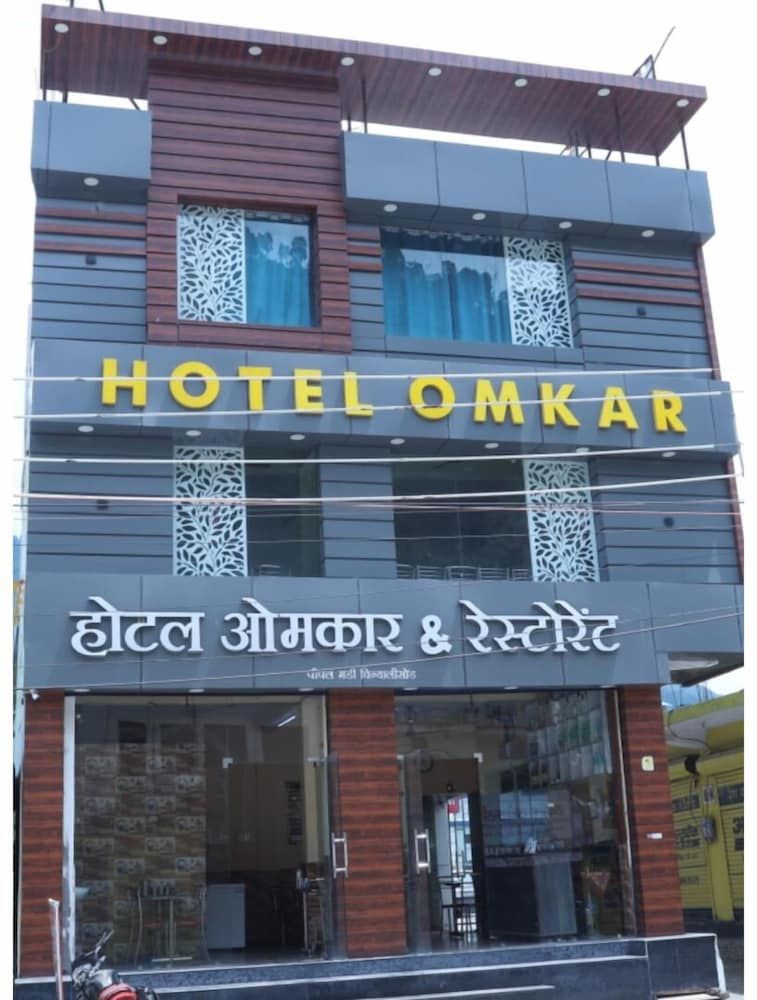 Hotel Omkaar and Restaurant 3 estrellas en Bewar