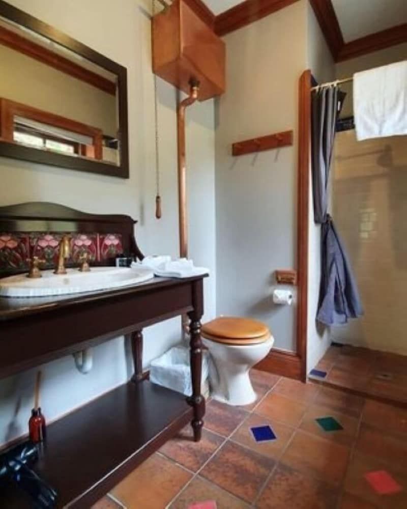 Danseys Pass Hotel 3