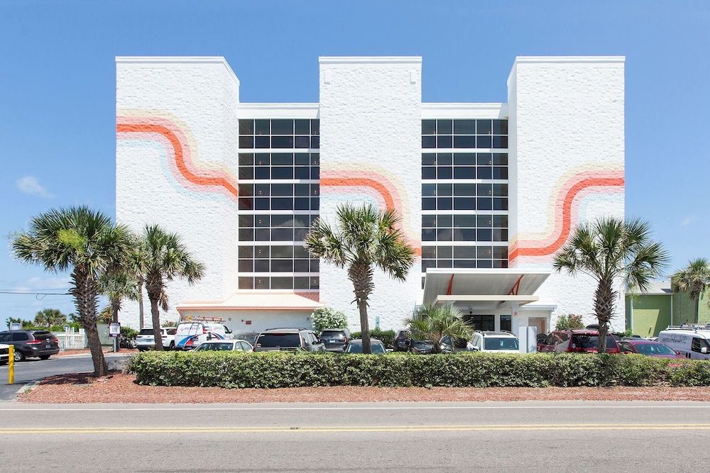 Golden Sands Carolina Beach Oceanfront, Tapestry by Hilton 3 estrellas en Carolina Beach