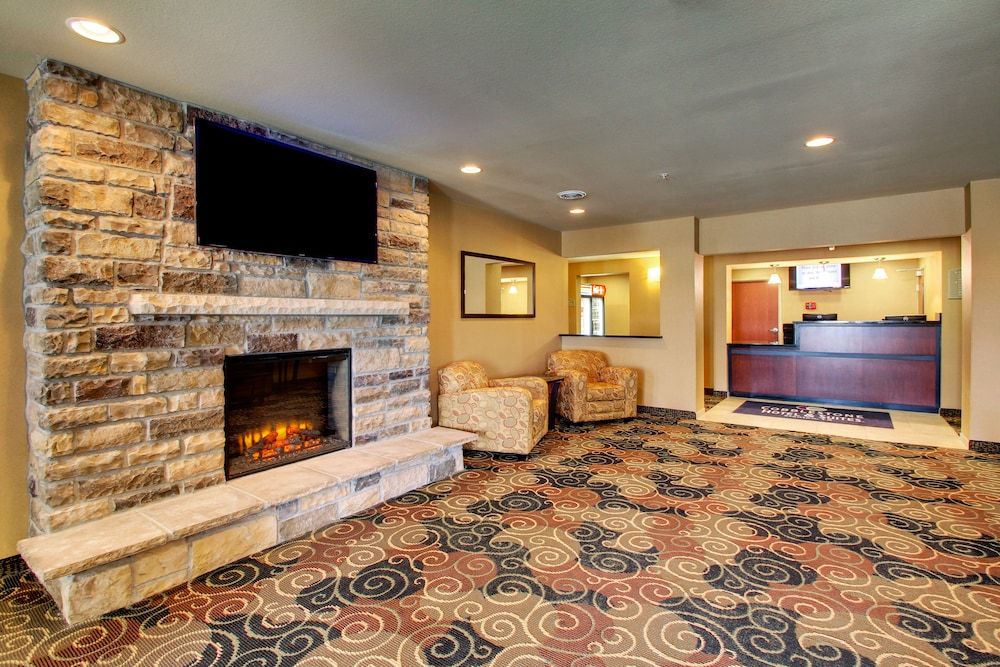 Stanton Inn & Suites 2