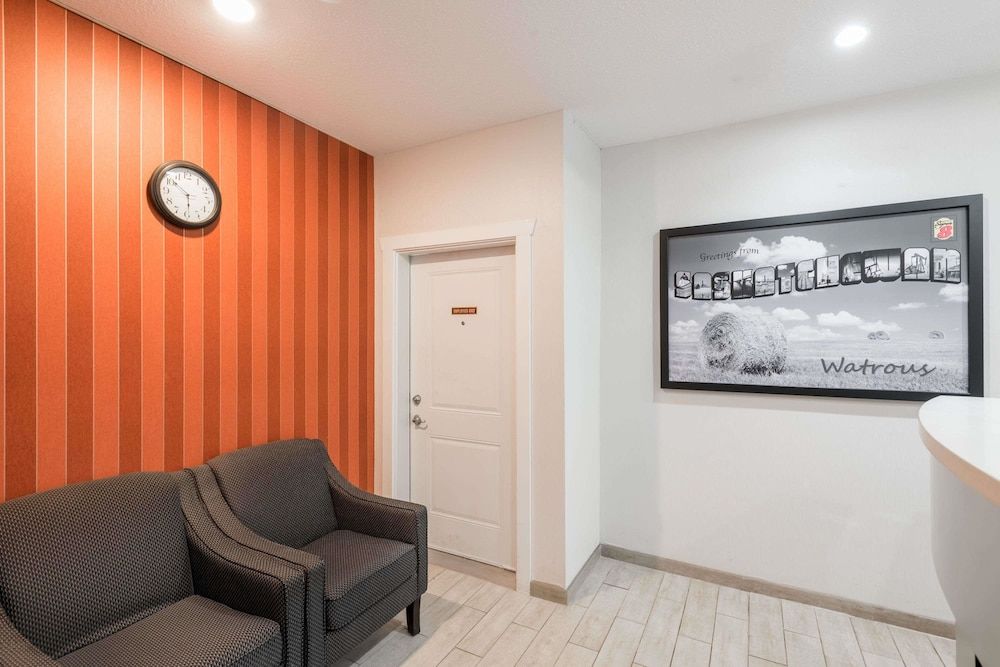 Super 8 by Wyndham Watrous 3