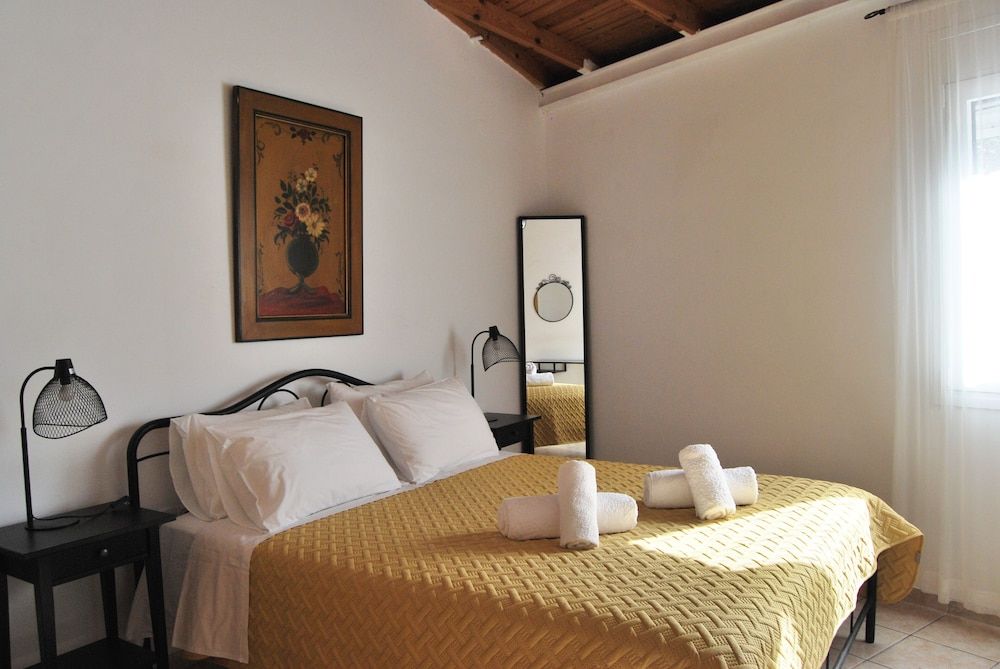 Chrysiida Luxury Suites 2