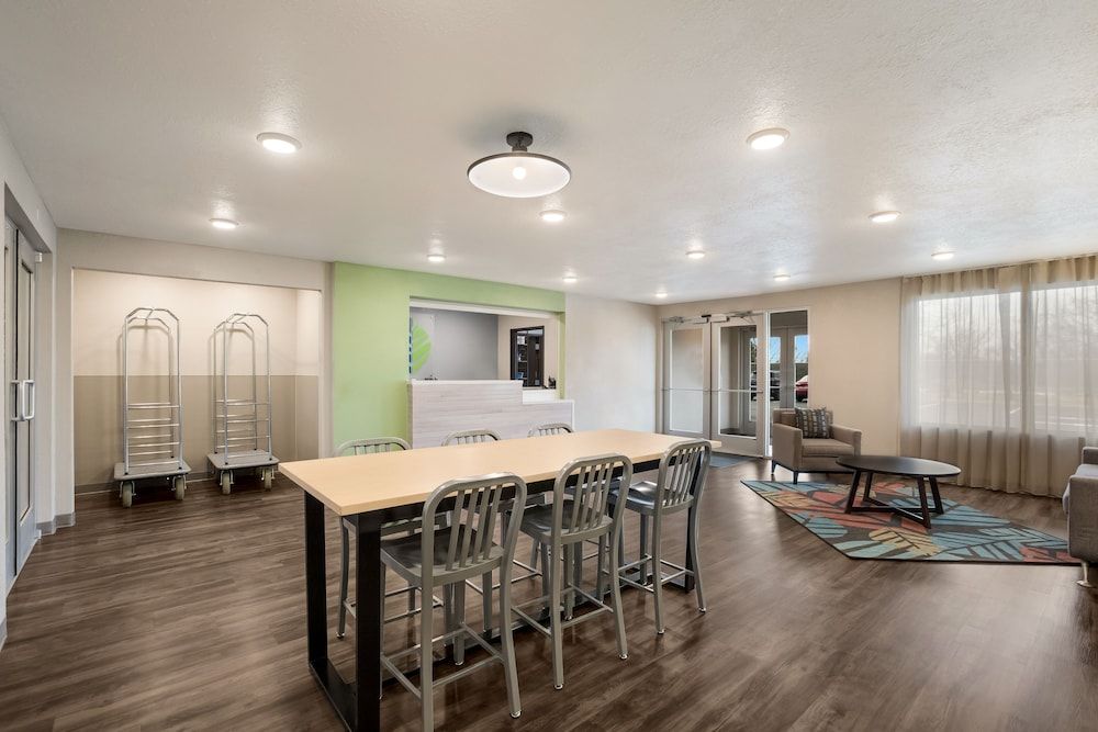 Woodspring Suites Corona 2