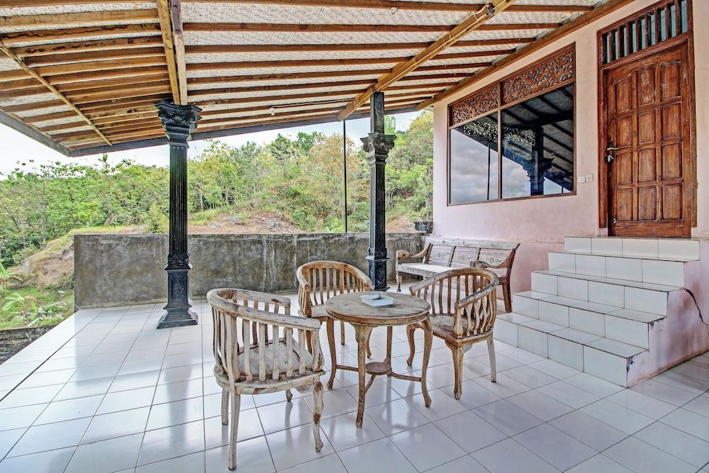 Hotel O Sendang Asri 3