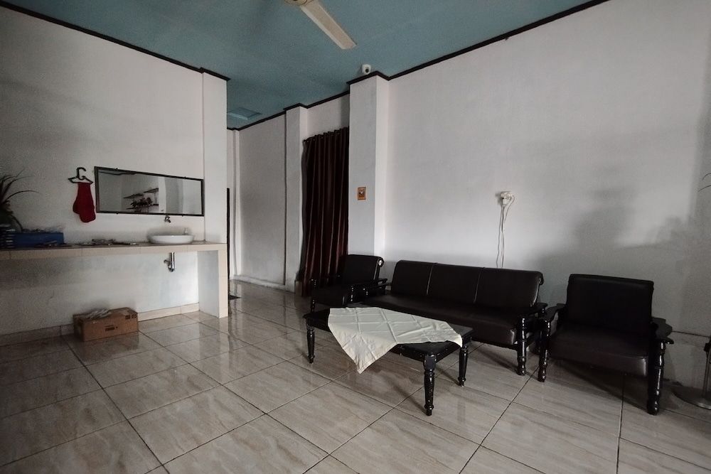 Hotel O Wisma Pundu Syariah Near Kantor Camat Kota Besi 3