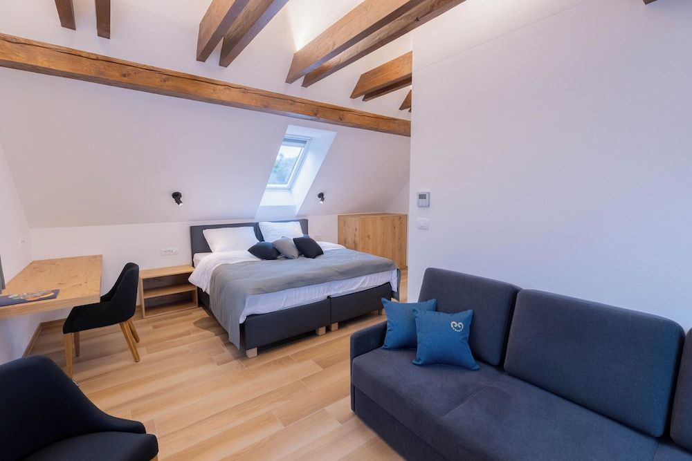 Hotel Vila Loka 3