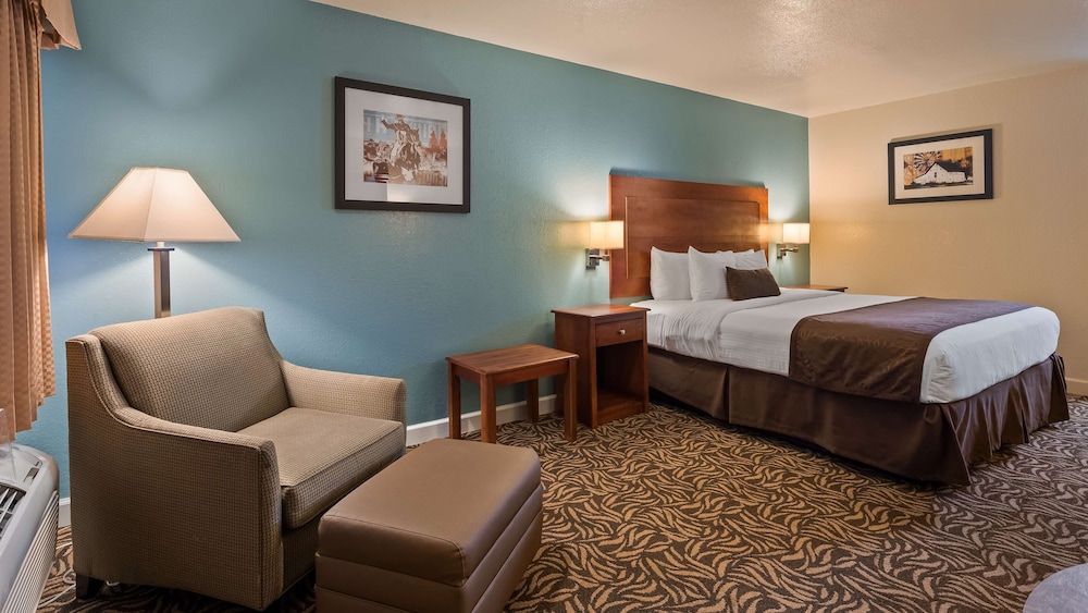 Best Western Regency Inn & Suites 3