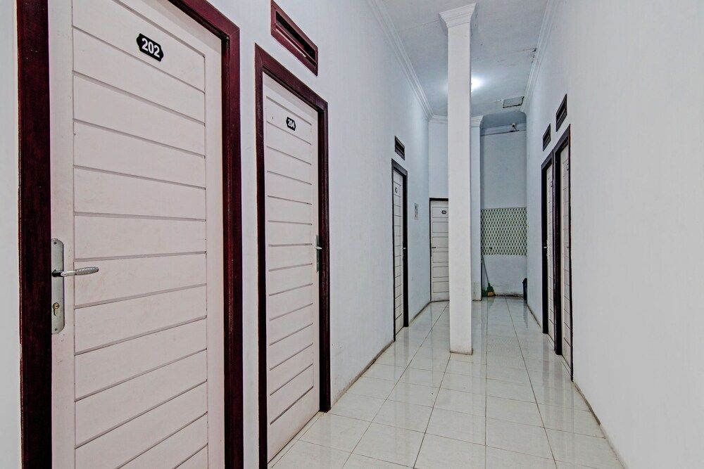 Hotel O Lestari Baru Syariah Near SMA Negeri 1 Salo 2