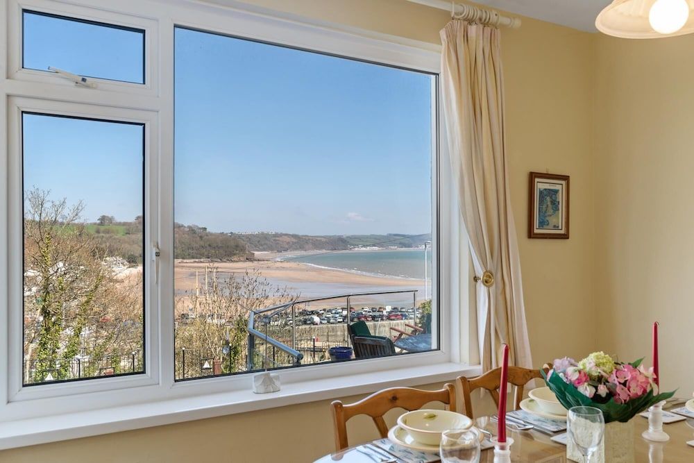 White Sails - Beach and Harbour Views 2