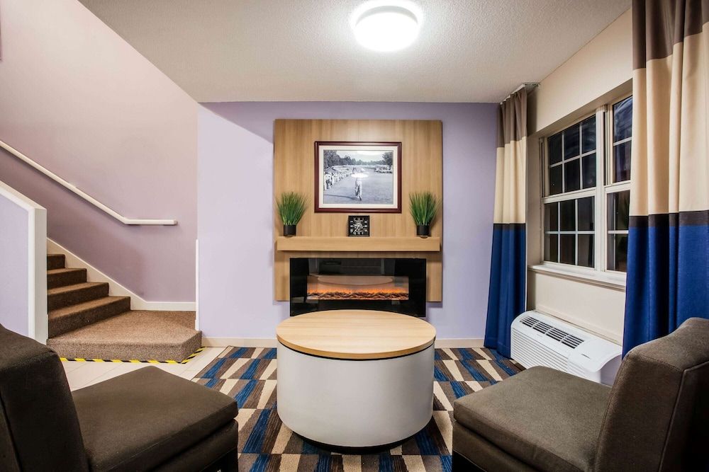 Microtel Inn & Suites by Wyndham Southern Pines / Pinehurst 3