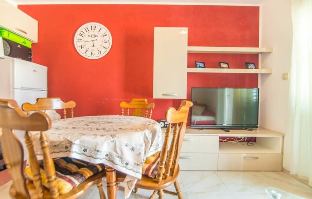 Apartment Ina -1 estrellas en Povlja