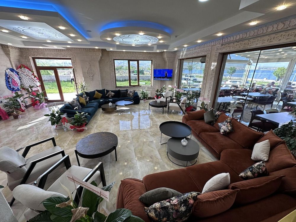 Beyaz Köşk Hotel & Cafe 2