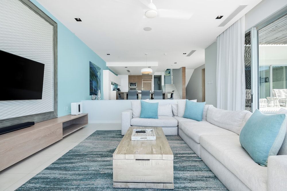 Long Bay Beach Club 2
