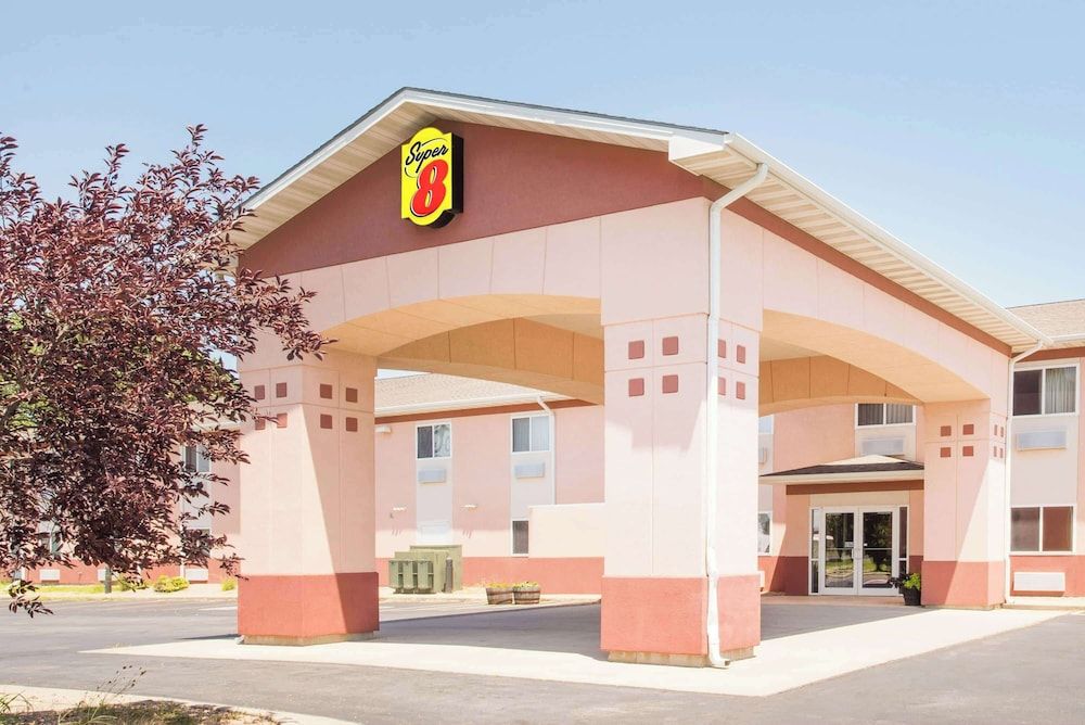 Super 8 by Wyndham Iola KS 2 estrellas en Iola