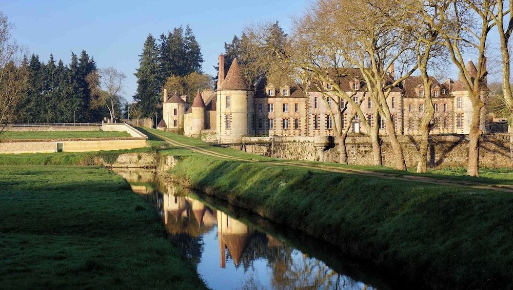 Château de La Rivière -1 estrellas en Pontgouin