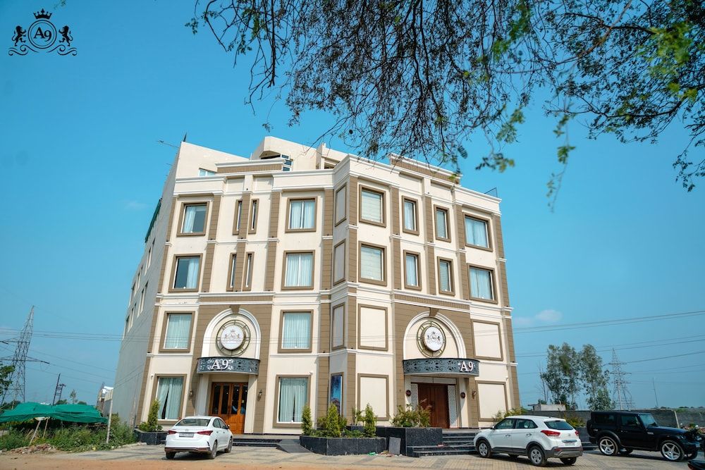 HOTEL A9 BARNALA 4 estrellas en Barnāla