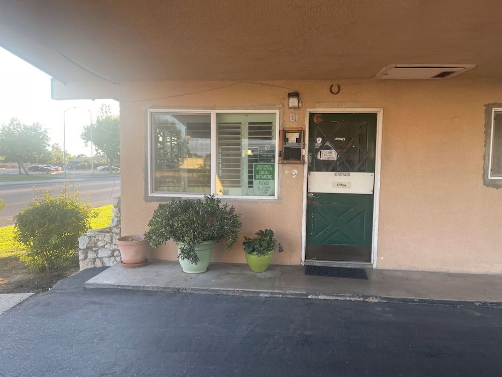 Town House Motel 2