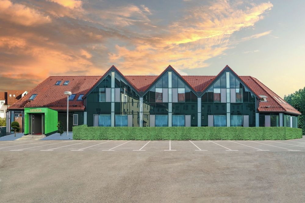 SEKRA Stadthotel -1 estrellas en Mergelstetten