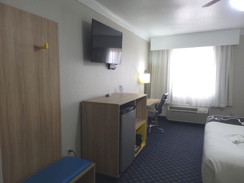 Days Inn by Wyndham Dalhart 3