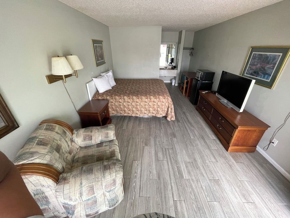 Gateway Inn 2