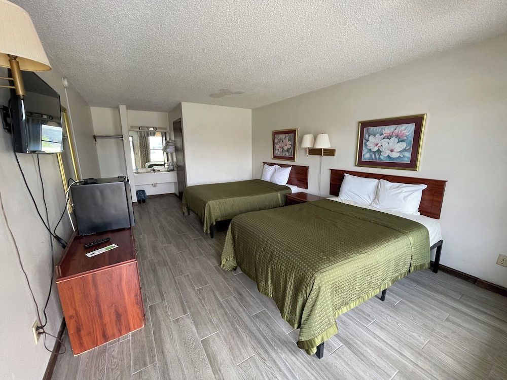 Gateway Inn 3