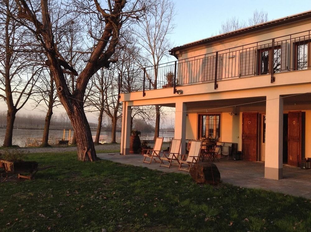La Finestra sul Po Agriturismo -1 estrellas en Monticelli dʼOngina