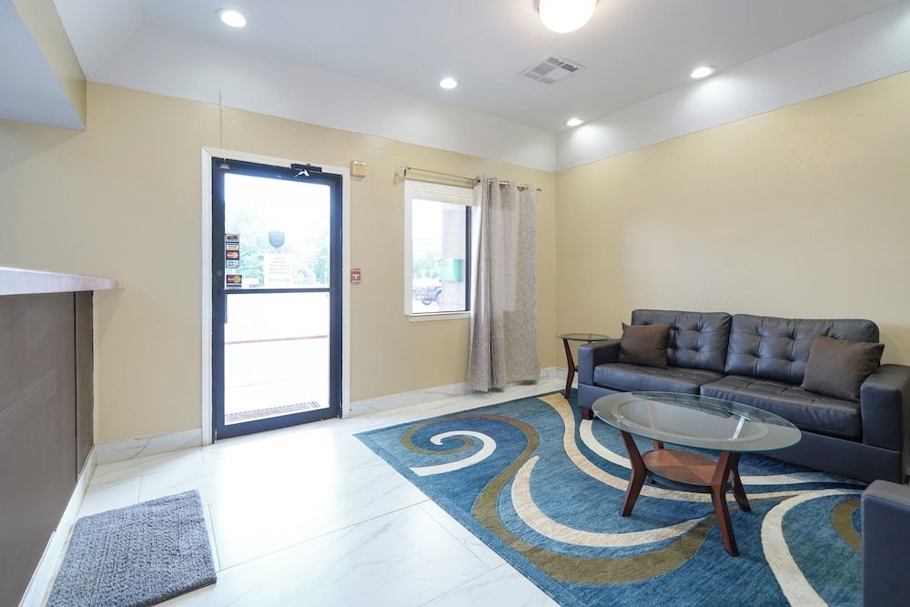 Budget Inn By OYO San Augustine 2