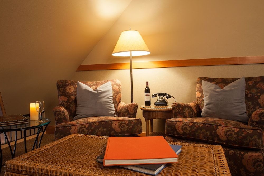 The Ocean Lodge 2