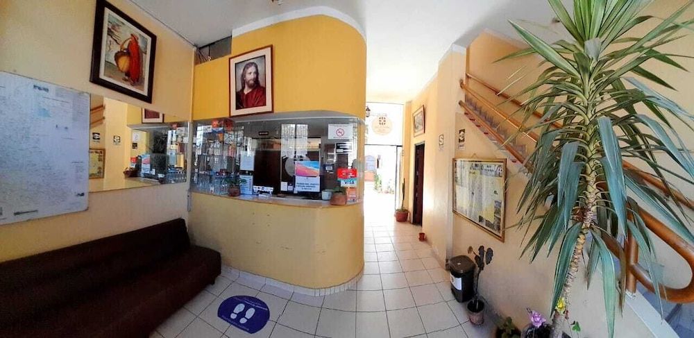 Hostal Turismo Cruz de Piedra EIRLCajama 2