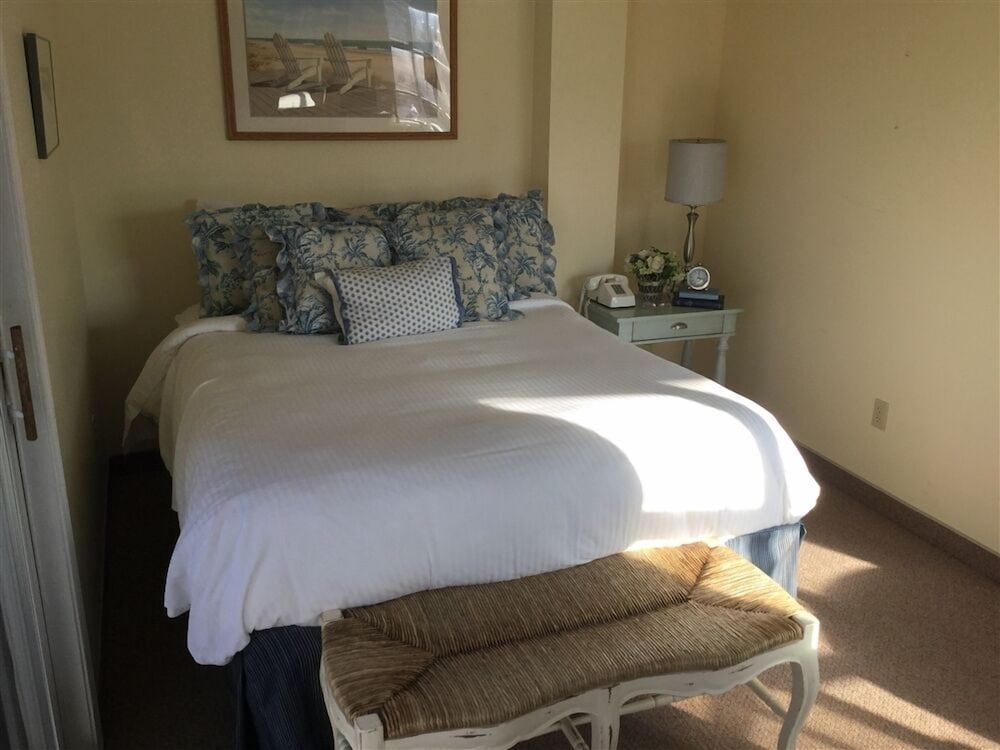 The Beach Rose Inn 2