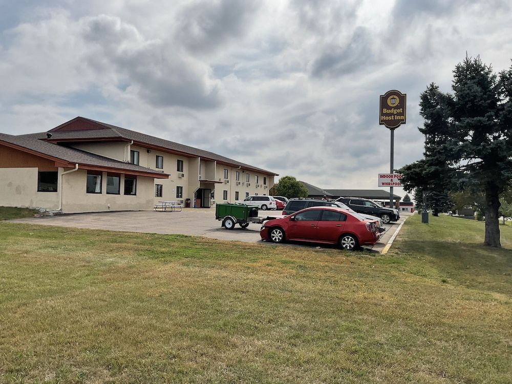 Budget Host Inn Buffalo 3